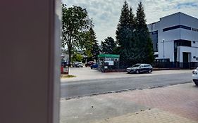 Apartament 4 osobowy obok Szpitala Brzeziny 2 pokoje Prywatna łazienka i kuchnia 32m2